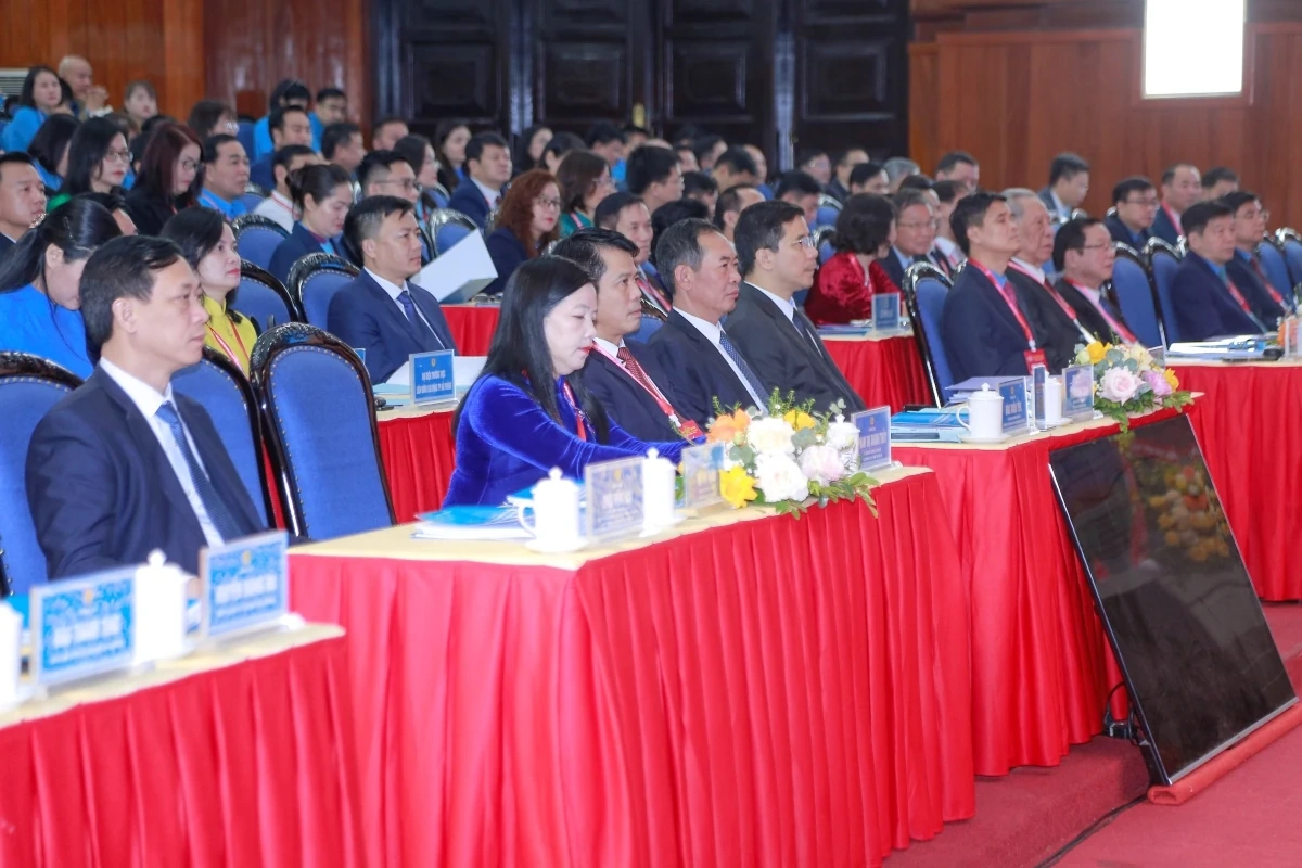 Ph&aacute;t huy tr&iacute; tuệ, sức mạnh của đo&agrave;n vi&ecirc;n, c&ocirc;ng nh&acirc;n lao động trong sự nghiệp x&acirc;y dựng v&agrave; ph&aacute;t triển kinh tế - x&atilde; hội