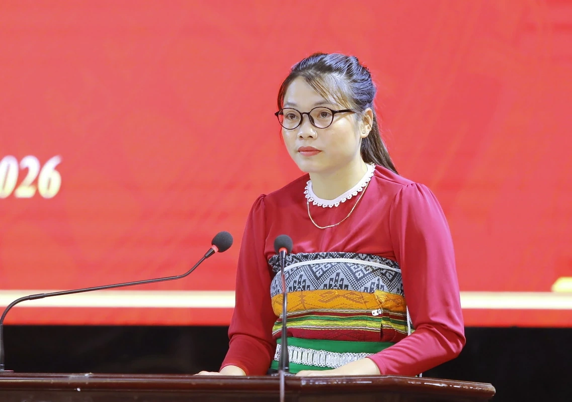 Bí thư Tỉnh ủy Nguyễn Doãn Anh và người ứng cử tiếp xúc cử tri, vận động bầu cử đại biểu Quốc hội, đại biểu HĐND tỉnh Thanh Hóa