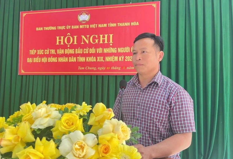 Ứng cử viên đại biểu HĐND tỉnh, đơn vị bầu cử số 1 tiếp xúc cử tri tại xã Tam Chung