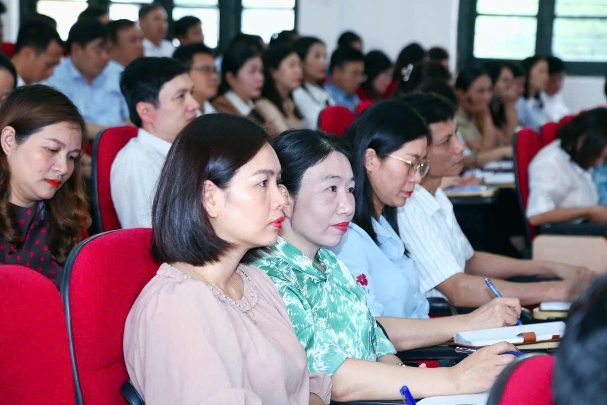 Đổi mới tư duy và phương thức lãnh đạo, chỉ đạo là mệnh lệnh từ thực tiễn
