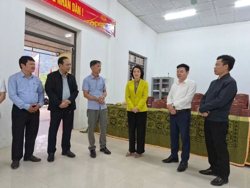 Kiểm tra công tác chuẩn bị bầu cử tại các xã Phú Xuân, Phú Lệ