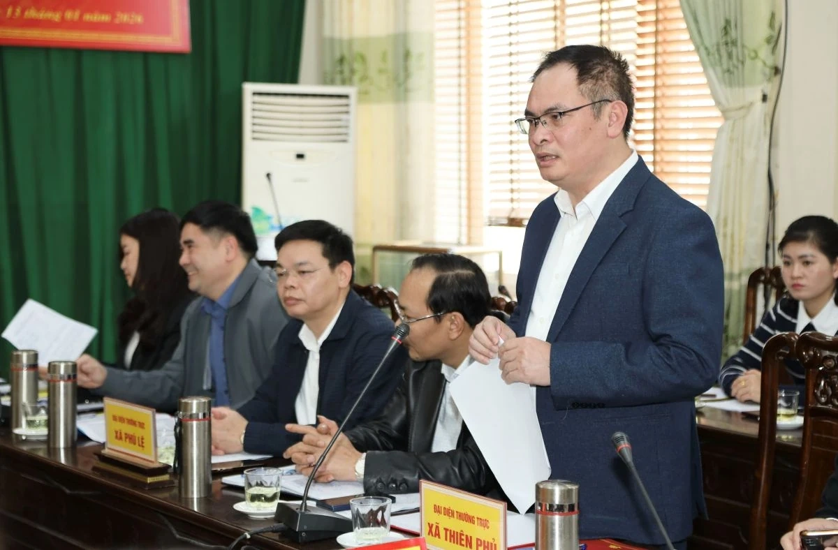 Trưởng Ban Nội ch&iacute;nh Tỉnh ủy Nguyễn Ngọc Tiến gi&aacute;m s&aacute;t c&ocirc;ng t&aacute;c bầu cử ĐBQH v&agrave; HĐND c&aacute;c cấp