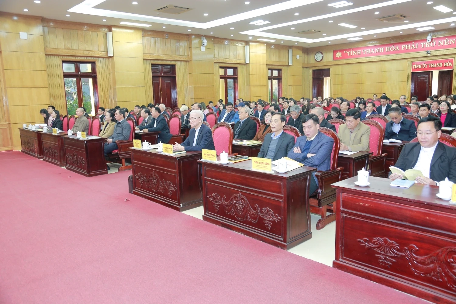 Tiếp tục đổi mới nội dung, phương thức hoạt động của Mặt trận Tổ quốc hướng về cơ sở