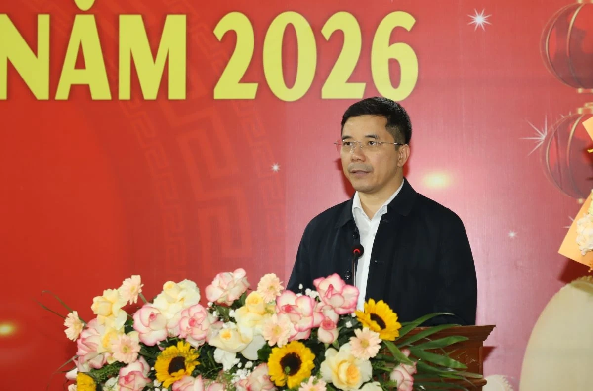 Phó Bí thư Thường trực Tỉnh ủy Nguyễn Hồng Phong dự lễ ra quân sản xuất đầu năm và làm việc tại xã Tân Thành