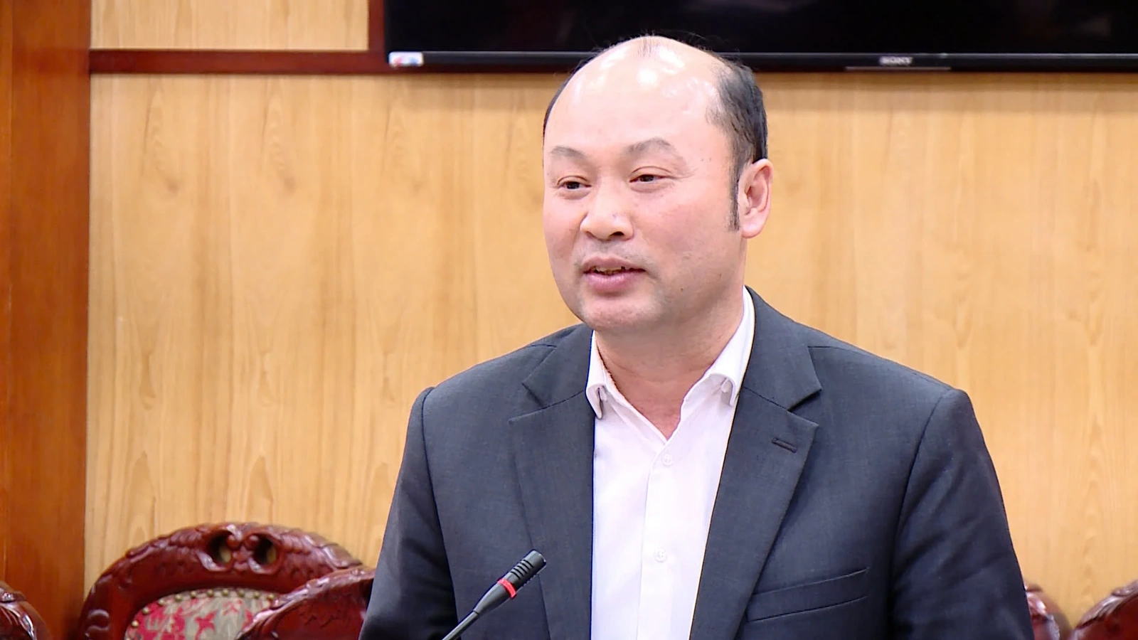 Đo&agrave;n c&ocirc;ng t&aacute;c của Quốc hội khảo s&aacute;t việc thực hiện ch&iacute;nh s&aacute;ch, ph&aacute;p luật về t&iacute;n ngưỡng, t&ocirc;n gi&aacute;o tại Thanh H&oacute;a