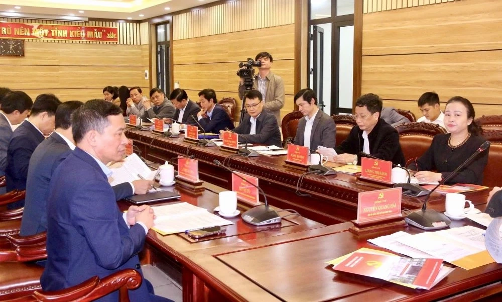 Phó Chủ tịch HĐND tỉnh Nguyễn Quang Hải giám sát công tác bầu cử đại biểu Quốc hội và HĐND các cấp