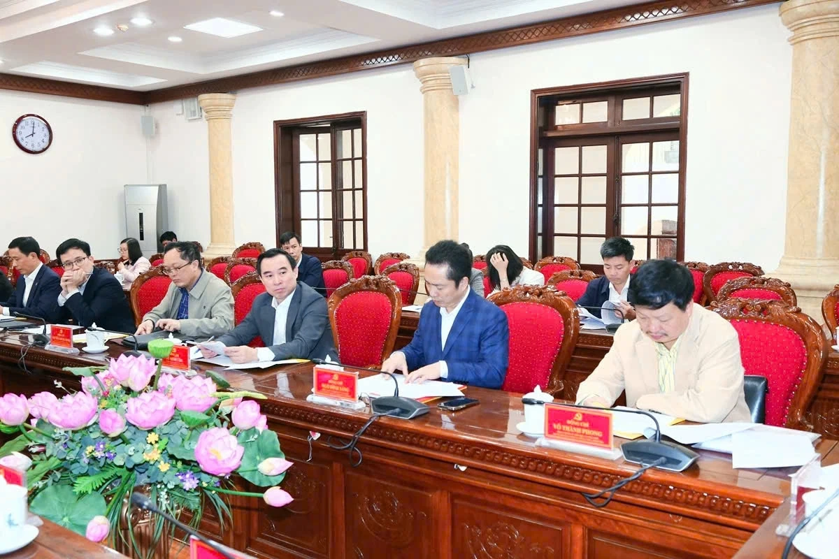 Đẩy mạnh ứng dụng công nghệ số, dữ liệu số trong công tác lãnh đạo, chỉ đạo, điều hành