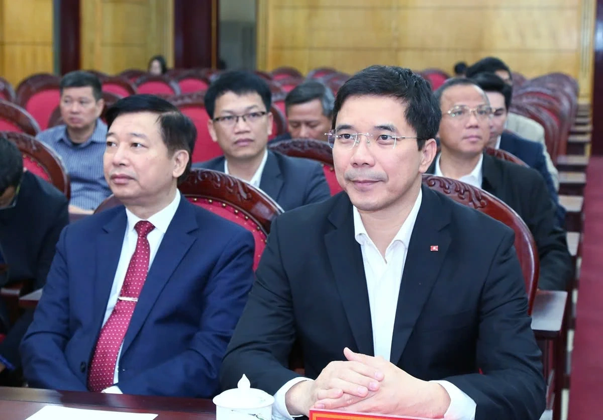 Triển khai đồng bộ, bảo đảm tiến độ, chất lượng các nền tảng số từ Trung ương đến cơ sở