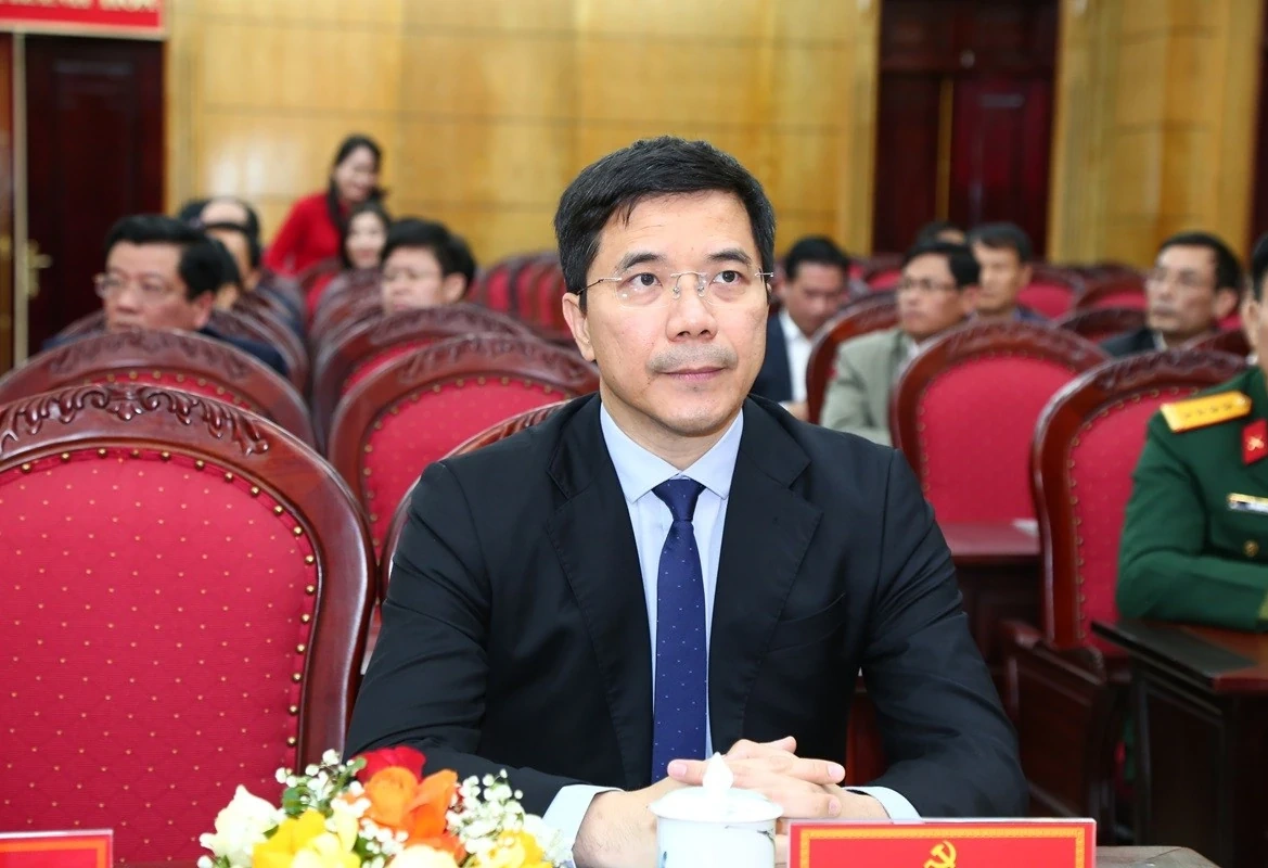 X&acirc;y dựng đội ngũ c&aacute;n bộ ng&agrave;nh Nội ch&iacute;nh Đảng li&ecirc;m ch&iacute;nh, bản lĩnh, trung th&agrave;nh, tr&aacute;ch nhiệm v&agrave; chuy&ecirc;n nghiệp