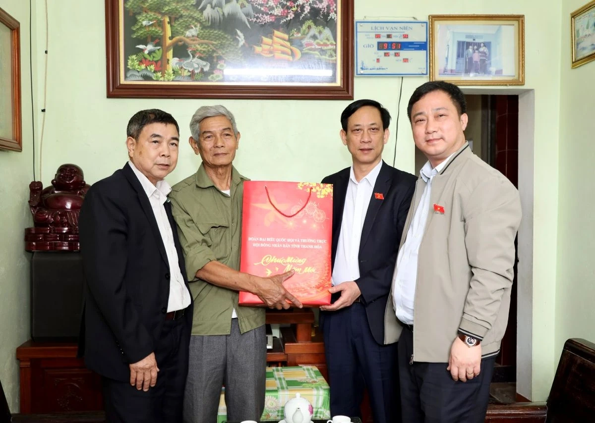 Ph&oacute; Trưởng Đo&agrave;n ĐBQH tỉnh Mai Văn Hải thăm, tặng qu&agrave; gia đ&igrave;nh ch&iacute;nh s&aacute;ch, hộ ngh&egrave;o nh&acirc;n dịp Tết Nguy&ecirc;n đ&aacute;n 2026