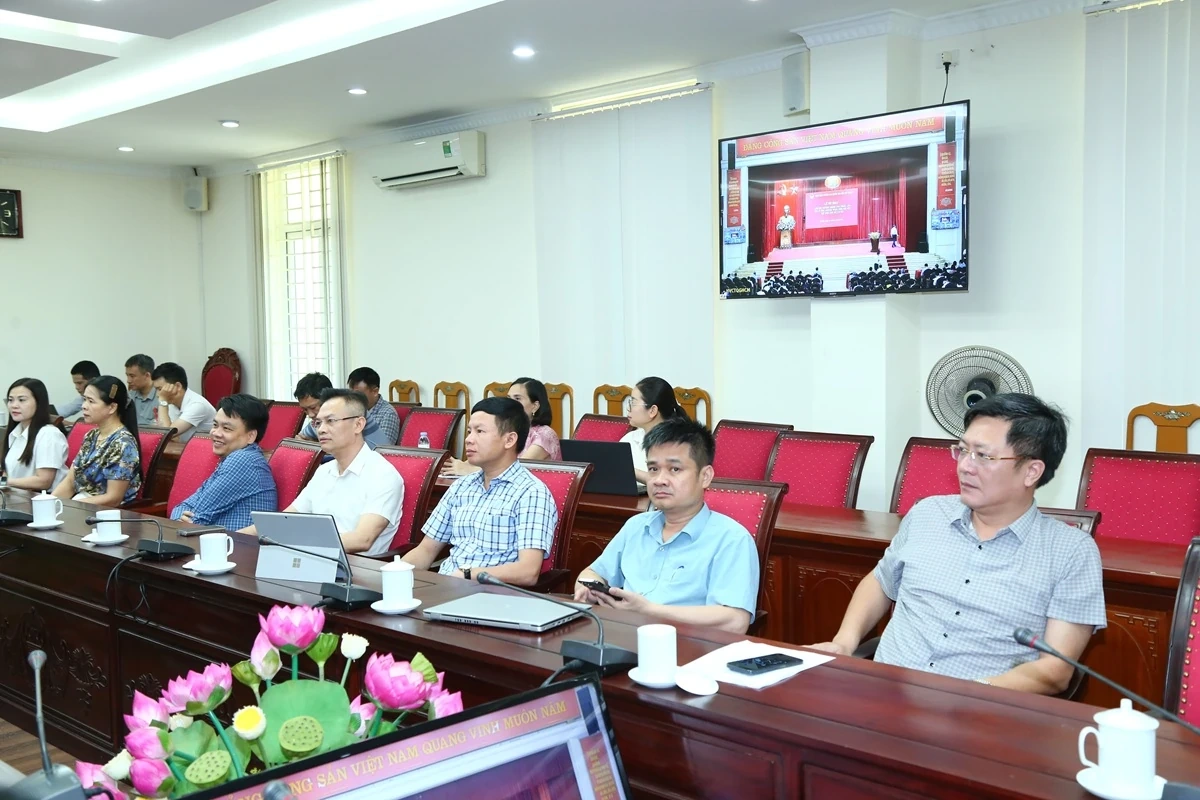 Bế giảng lớp bồi dưỡng nâng cao năng lực xử lý tình huống thực tiễn cho cán bộ cơ sở