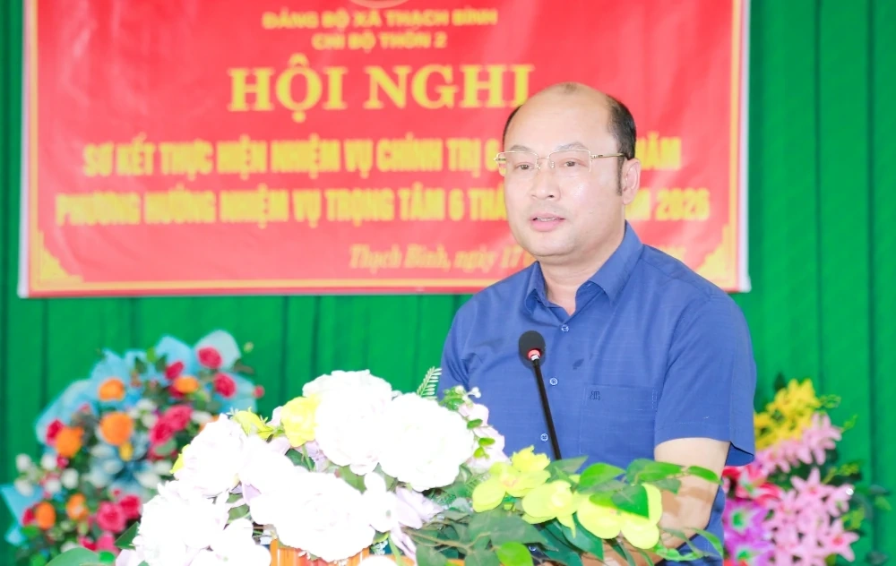 Phó Chủ tịch UBND tỉnh Cao Văn Cường dự Hội nghị sơ kết Chi bộ thôn 2, xã Thạch Bình