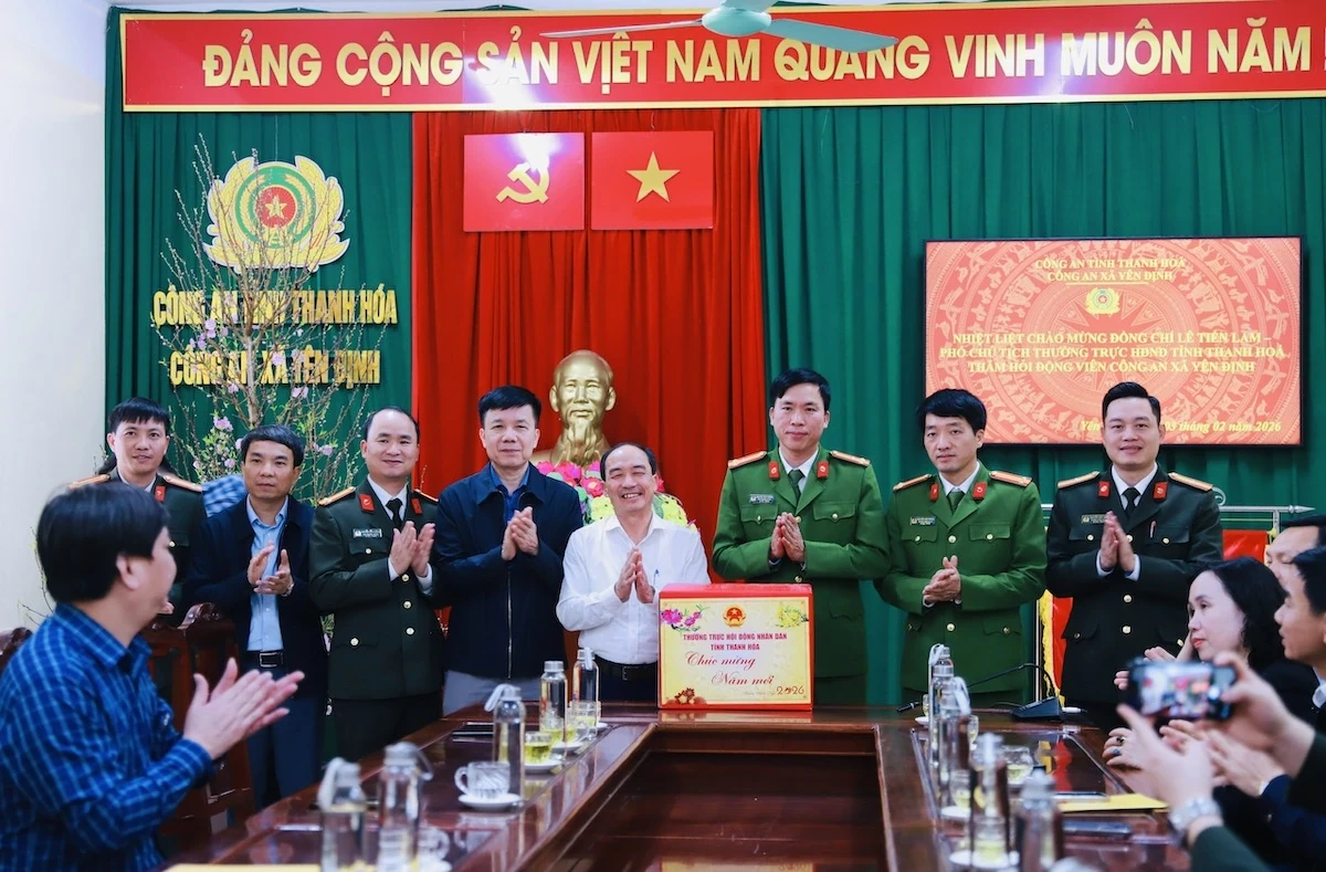 Ph&oacute; Chủ tịch Thường trực HĐND tỉnh L&ecirc; Tiến Lam kiểm tra sản xuất, đời sống Nh&acirc;n d&acirc;n x&atilde; Vĩnh Lộc v&agrave; Y&ecirc;n Định