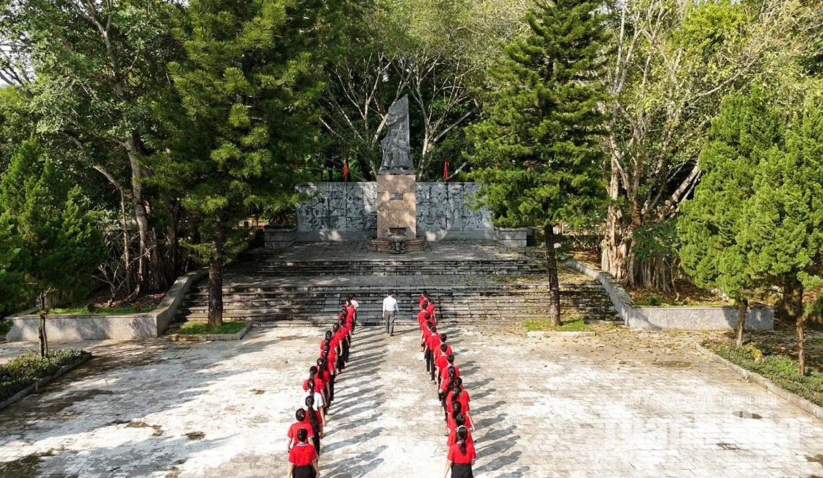 Ngọc Trạo - lửa chiến khu rực sáng