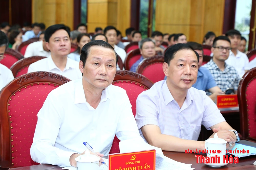 Học sinh, sinh viên là trung tâm, chủ thể; thầy cô giáo là động lực; nhà trường là bệ đỡ; gia đình là điểm tựa; xã hội là nền tảng