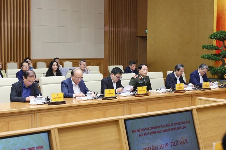 Thủ tướng: X&acirc;y dựng luật ph&aacute;p phục vụ ph&aacute;t triển l&agrave; cơ bản, chiến lược, l&acirc;u d&agrave;i; phục vụ cho ph&ograve;ng, chống l&agrave; thường xuy&ecirc;n, quan trọng