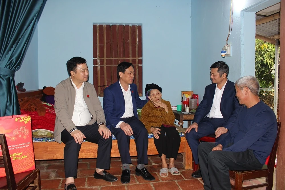 Phó trưởng Đoàn ĐBQH tỉnh Mai Văn Hải thăm, tặng quà Tết 2026 tại các địa phương