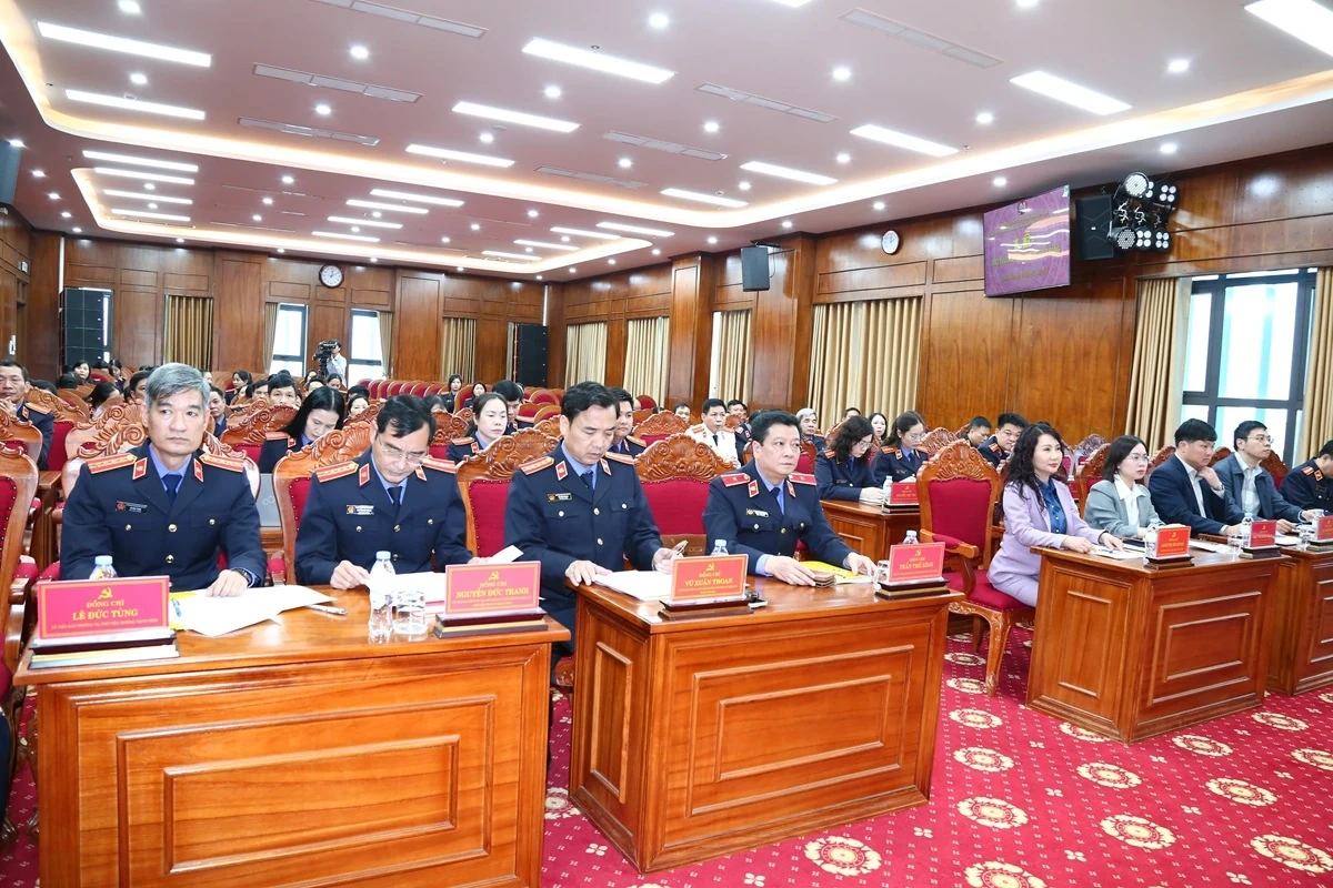 Tập trung l&atilde;nh đạo, chỉ đạo n&acirc;ng cao hiệu lực, hiệu quả c&ocirc;ng t&aacute;c thực h&agrave;nh quyền c&ocirc;ng tố, kiểm s&aacute;t hoạt động tư ph&aacute;p