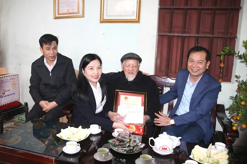 Chủ nhiệm Ủy ban Kiểm tra Tỉnh ủy kiểm tra tình hình sản xuất, đời sống Nhân dân các xã Nga Sơn, Nga Thắng