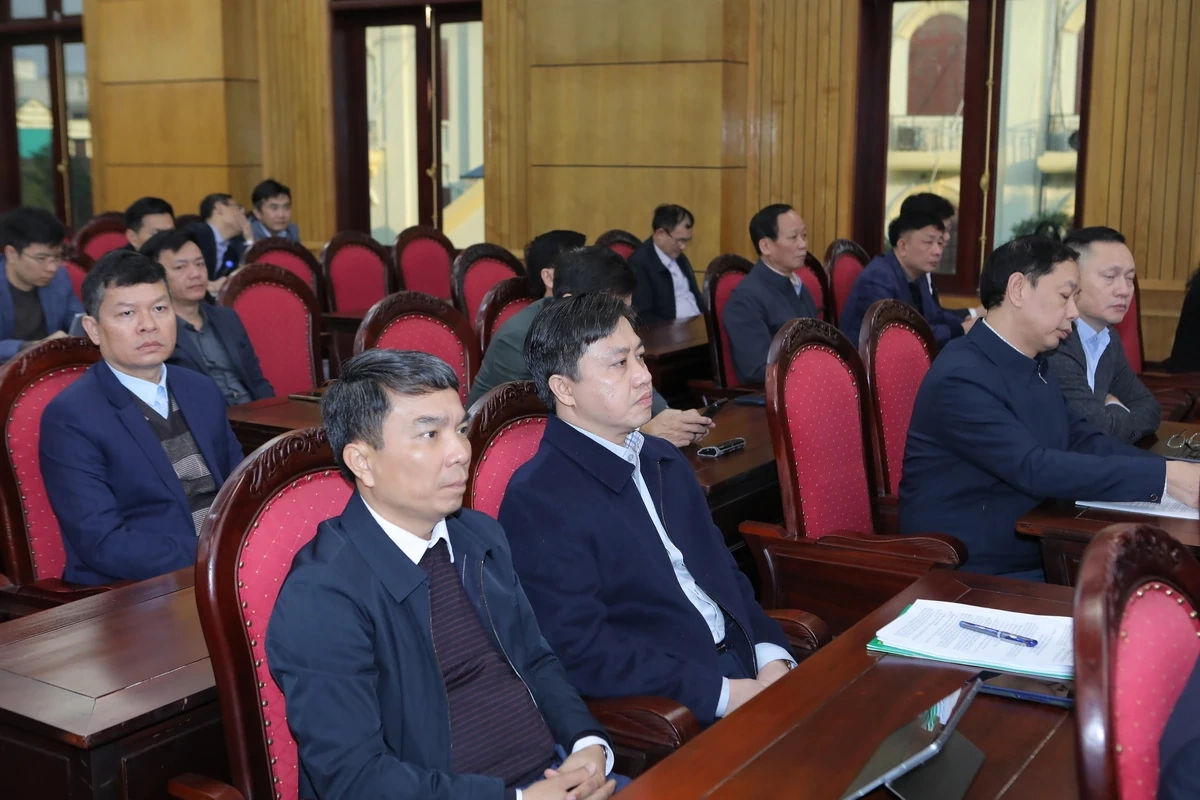 Triển khai nghi&ecirc;m t&uacute;c c&aacute;c nhiệm vụ ngay từ đầu năm v&agrave; chăm lo Tết cho Nh&acirc;n d&acirc;n