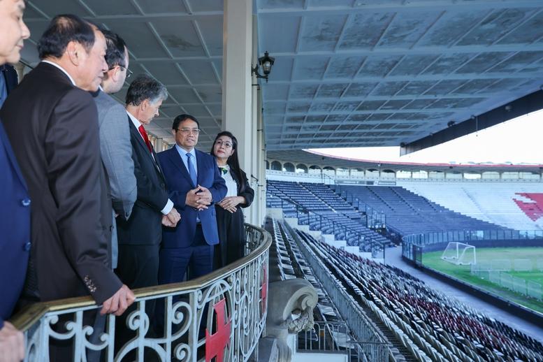 Thủ tướng thăm Câu lạc bộ Bóng đá hàng đầu Brazil, thúc đẩy hợp tác với Việt Nam- Ảnh 2.