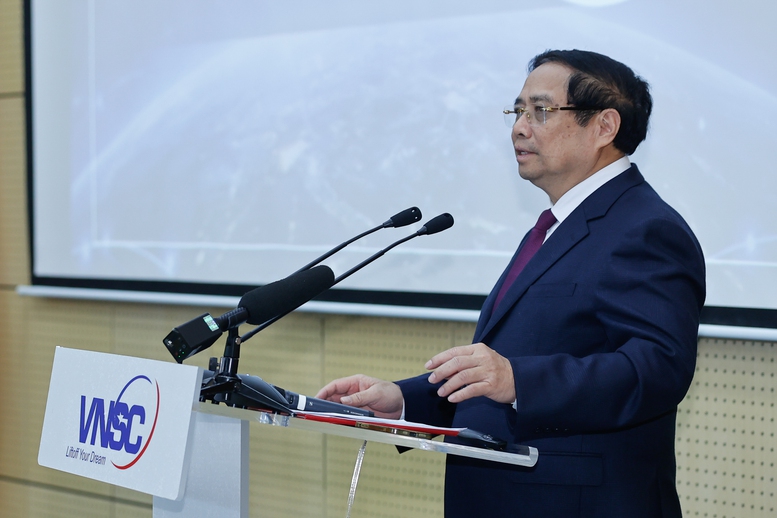 Thủ tướng dự Diễn đàn tầm nhìn vũ trụ Việt Nam - Nhật Bản và khánh thành Trung tâm Vũ trụ Việt Nam- Ảnh 7. Thủ tướng dự Diễn đàn tầm nhìn vũ trụ Việt Nam - Nhật Bản và khánh thành Trung tâm Vũ trụ Việt Nam- Ảnh 7.