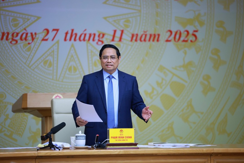 Thủ tướng: Tôn vinh kịp thời những trường hợp xả thân, cống hiến vì nhân dân, vì đồng đội, vì đất nước- Ảnh 4. Thủ tướng: Tôn vinh kịp thời những trường hợp xả thân, cống hiến vì nhân dân, vì đồng đội, vì đất nước- Ảnh 4.