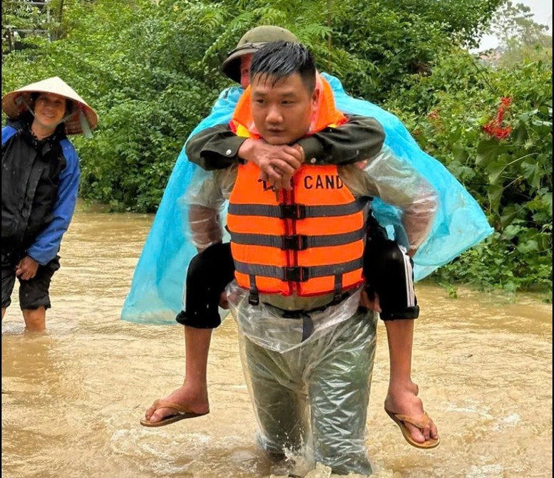 80 NĂM CÔNG AN NHÂN DÂN VIỆT NAM - VỚI SỰ NGHIỆP XÂY DỰNG VÀ PHÁT TRIỂN KINH TẾ - XÃ HỘI CỦA ĐẤT NƯỚC- Ảnh 5. 80 NĂM CÔNG AN NHÂN DÂN VIỆT NAM - VỚI SỰ NGHIỆP XÂY DỰNG VÀ PHÁT TRIỂN KINH TẾ - XÃ HỘI CỦA ĐẤT NƯỚC- Ảnh 5.