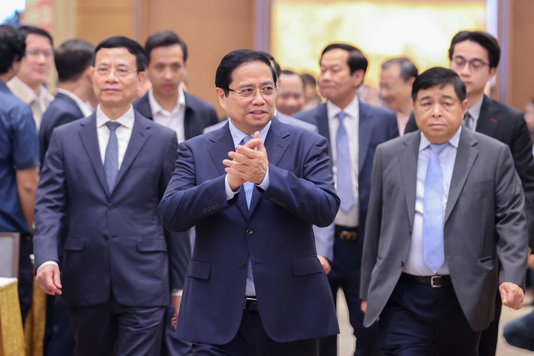 CẬP NHẬT: Thủ tướng Phạm Minh Ch&iacute;nh chủ tr&igrave; Diễn đ&agrave;n quốc gia ph&aacute;t triển Kinh tế số v&agrave; x&atilde; hội số lần thứ 3- Ảnh 1.