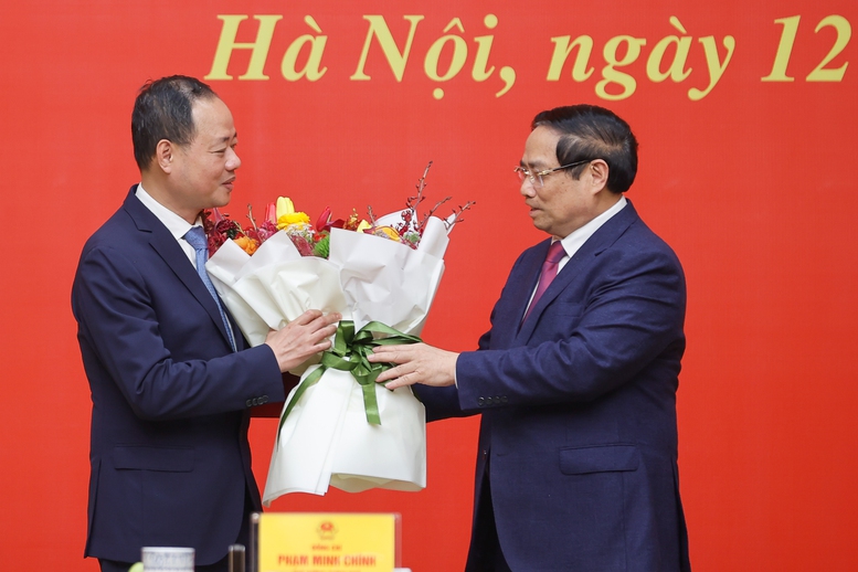 Thủ tướng trao quyết định bổ nhiệm Chủ tịch Viện Hàn lâm Khoa học và Công nghệ Việt Nam- Ảnh 2. Thủ tướng trao quyết định bổ nhiệm Chủ tịch Viện Hàn lâm Khoa học và Công nghệ Việt Nam- Ảnh 2.