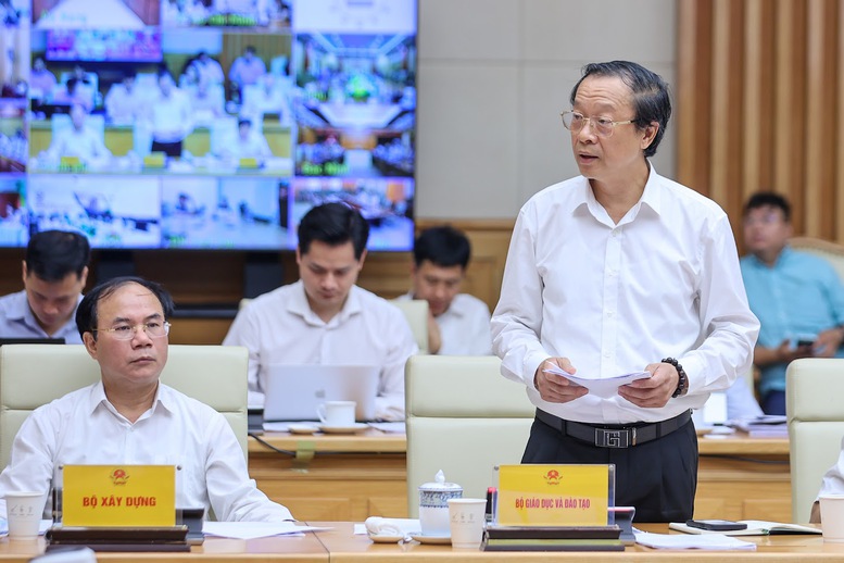 Thủ tướng: Chậm nhất tới 2027 phải thiết kế, chế tạo, kiểm thử một số chíp bán dẫn cần thiết- Ảnh 7.