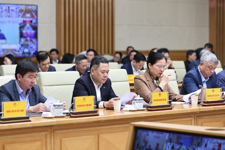 Thủ tướng: Đẩy mạnh giải ng&acirc;n gần 1 triệu tỷ đồng vốn đầu tư c&ocirc;ng ngay từ đầu năm 2026- Ảnh 3.