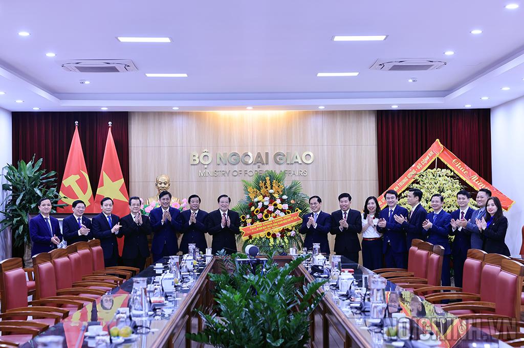 Lãnh đạo Ban Nội chính Trung ương chúc mừng Bộ Ngoại giao