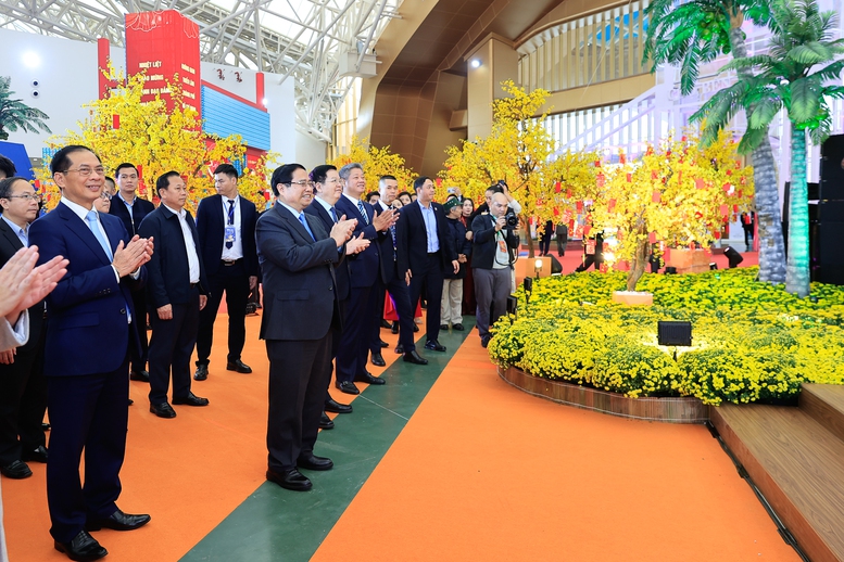 Phát biểu của Thủ tướng Chính phủ Phạm Minh Chính tại Lễ khai mạc Hội chợ Mùa Xuân lần thứ nhất năm 2026- Ảnh 4. Phát biểu của Thủ tướng Chính phủ Phạm Minh Chính tại Lễ khai mạc Hội chợ Mùa Xuân lần thứ nhất năm 2026- Ảnh 4.