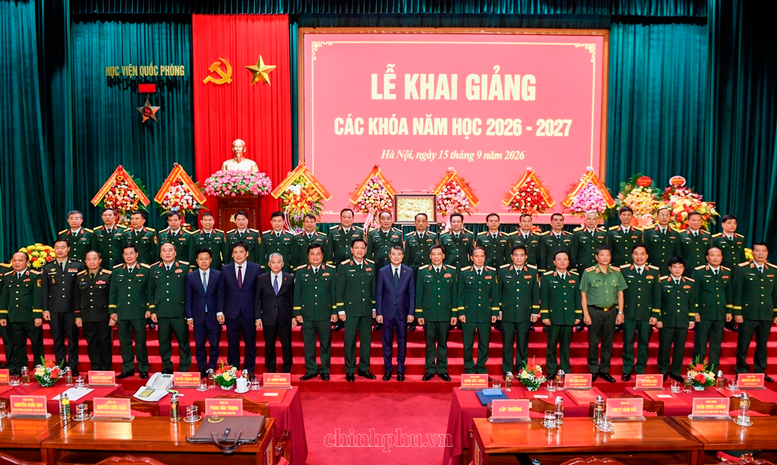 Thủ tướng: Phải chuẩn bị khả năng ứng phó với những tình huống chưa có tiền lệ về quân sự - quốc phòng- Ảnh 7.