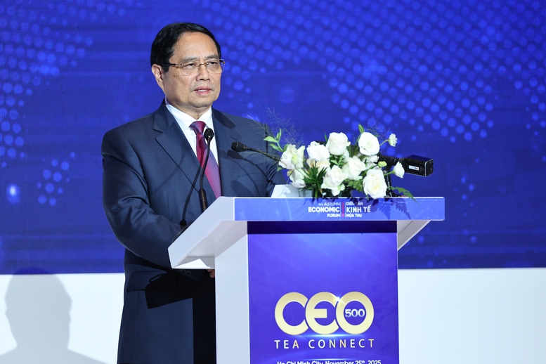 Thủ tướng: Vừa tự lực, tự cường, vừa đẩy mạnh hợp tác để TPHCM trở thành Thủ tướng: Vừa tự lực, tự cường, vừa đẩy mạnh hợp tác để TPHCM trở thành