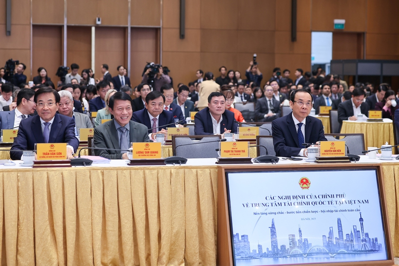 Thủ tướng: Sự ổn định v&agrave; triển vọng của Việt Nam l&agrave;