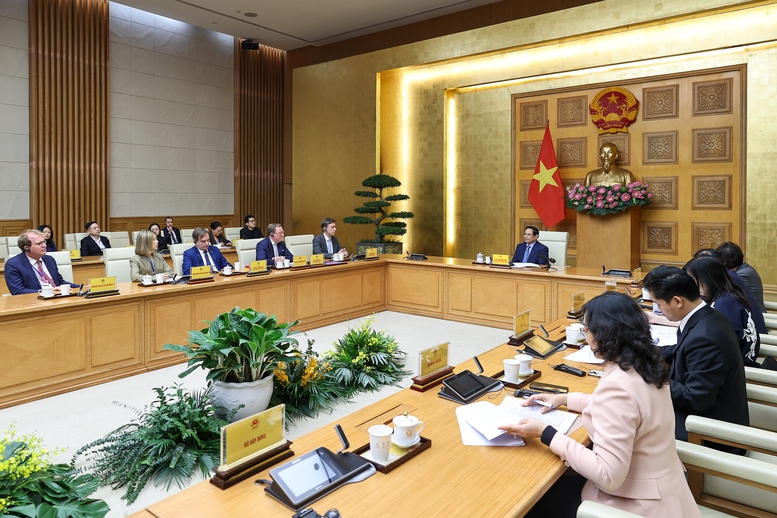 Chủ tịch Hội đồng Kinh doanh EU - ASEAN: Việt Nam tăng cường vị thế điểm đến đầu tư hàng đầu- Ảnh 10.