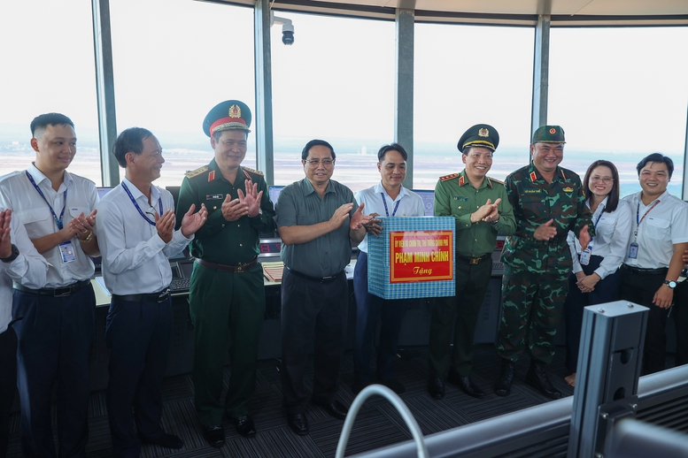 Thủ tướng: Sân bay Long Thành sẽ đón chuyến bay chính thức đầu tiên vào 19/12- Ảnh 8.