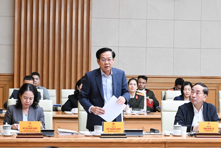 Thủ tướng: Tôn vinh kịp thời những trường hợp xả thân, cống hiến vì nhân dân, vì đồng đội, vì đất nước- Ảnh 2. Thủ tướng: Tôn vinh kịp thời những trường hợp xả thân, cống hiến vì nhân dân, vì đồng đội, vì đất nước- Ảnh 2.