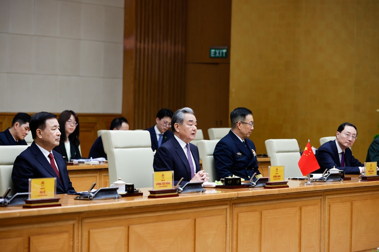 Thủ tướng Phạm Minh Chính tiếp các Bộ trưởng Ngoại giao, Quốc phòng và Công an Trung Quốc- Ảnh 5. Thủ tướng Phạm Minh Chính tiếp các Bộ trưởng Ngoại giao, Quốc phòng và Công an Trung Quốc- Ảnh 5.