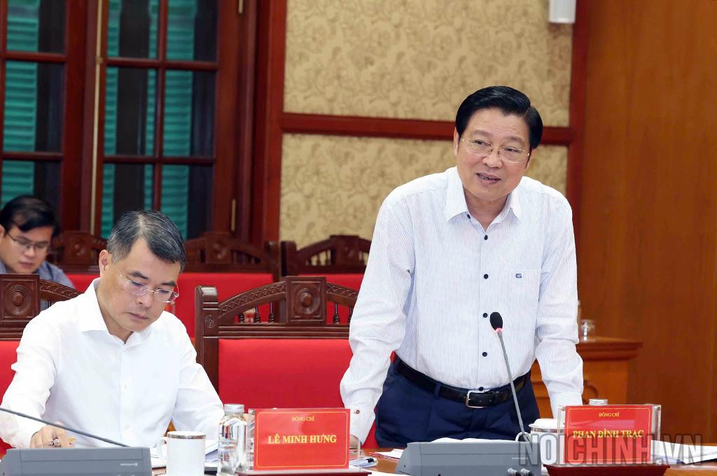 Đồng chí Phan Đình Trạc, Ủy viên Bộ Chính trị, Bí thư Trung ương Đảng, Trưởng Ban Nội chính Trung ương, Phó Trưởng ban Thường trực Ban Chỉ đạo phát biểu