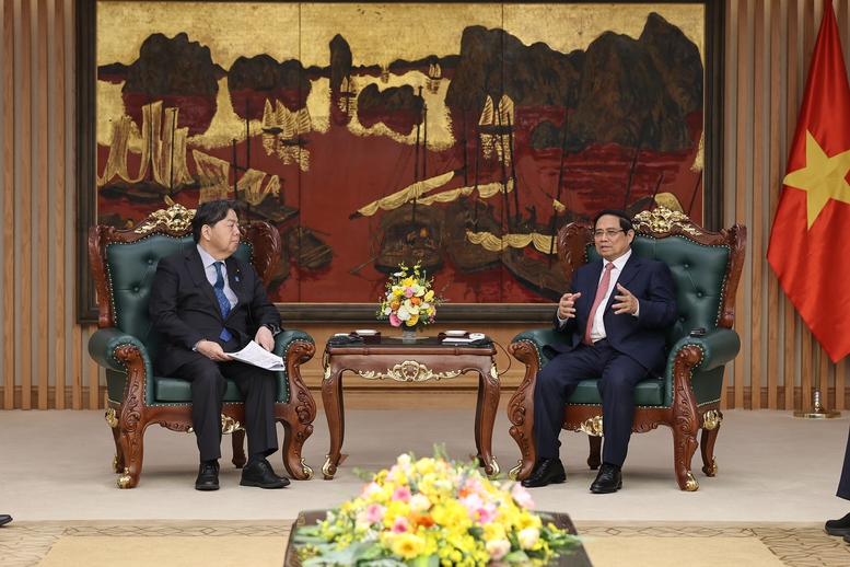 Thủ tướng Phạm Minh Ch&iacute;nh tiếp Bộ trưởng Nội vụ v&agrave; Truyền th&ocirc;ng Nhật Bản- Ảnh 2.