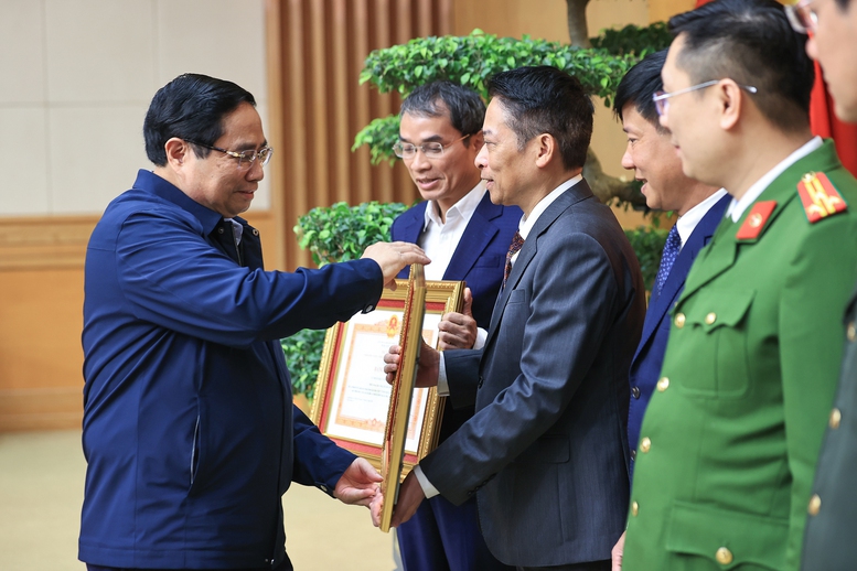 Thủ tướng: Chiến dịch Quang Trung thần tốc từng ng&agrave;y, từng giờ để mang lại niềm vui, hạnh ph&uacute;c cho nh&acirc;n d&acirc;n- Ảnh 11.