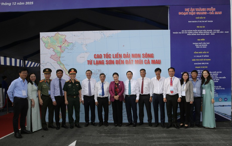 TỔNG THUẬT: Thủ tướng Chính phủ và Chủ tịch Quốc hội dự lễ khởi công, khánh thành 234 dự án lớn trên cả nước- Ảnh 13.