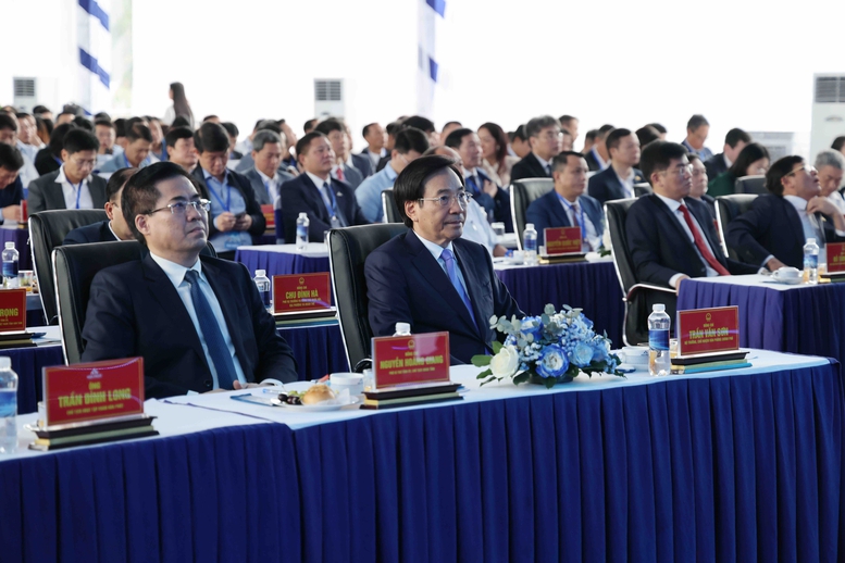 TỔNG THUẬT: Thủ tướng Chính phủ và Chủ tịch Quốc hội dự lễ khởi công, khánh thành 234 dự án lớn trên cả nước- Ảnh 25.