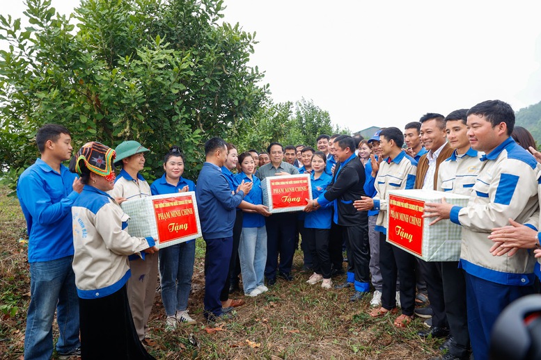 Thủ tướng Phạm Minh Chính: Cần biến núi rừng Tây Bắc trùng điệp thành của cải vật chất- Ảnh 4.