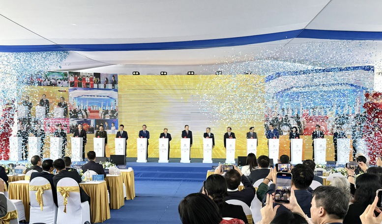 TỔNG THUẬT: Thủ tướng Chính phủ và Chủ tịch Quốc hội dự lễ khởi công, khánh thành 234 dự án lớn trên cả nước- Ảnh 9.