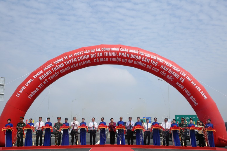 TỔNG THUẬT: Thủ tướng Chính phủ và Chủ tịch Quốc hội dự lễ khởi công, khánh thành 234 dự án lớn trên cả nước- Ảnh 14.