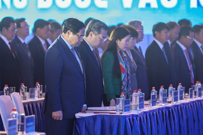 Thủ tướng: Các doanh nghiệp, doanh nhân trẻ thực hiện 6 tiên phong, thi đua '6 nhất'- Ảnh 2. Thủ tướng: Các doanh nghiệp, doanh nhân trẻ thực hiện 6 tiên phong, thi đua '6 nhất'- Ảnh 2.